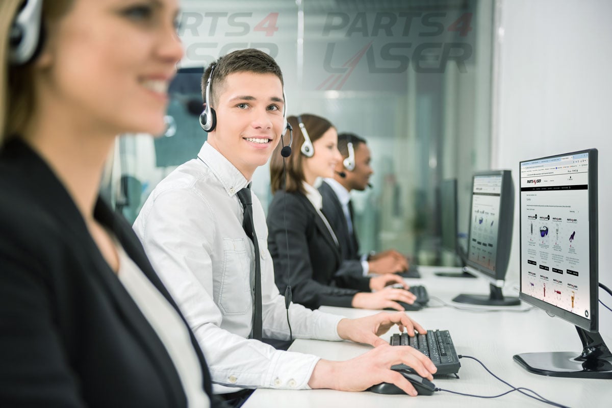 cystomer_service_P4L-02